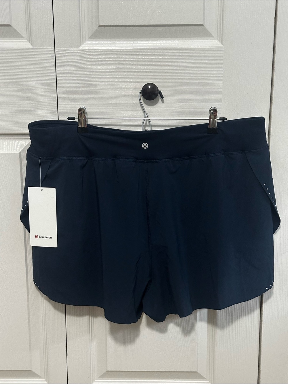 Lululemon Find Your Pace Lined High-Rise Short 3" in True Navy NWT - Picture 2 of 6
